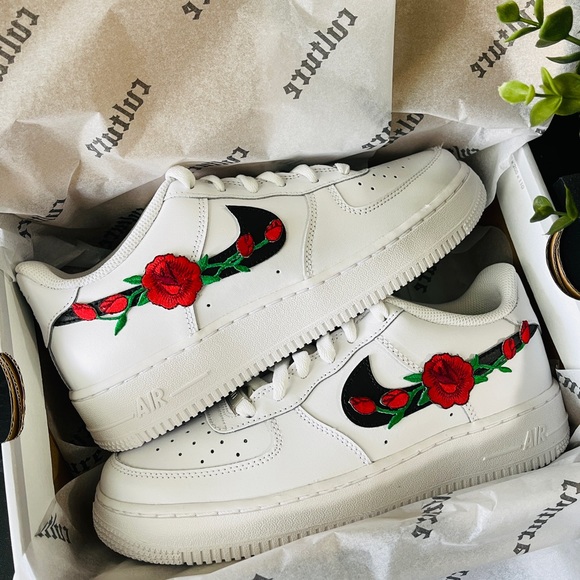 Red Rose Nike Air Force 1 Custom NWT - Picture 1 of 1